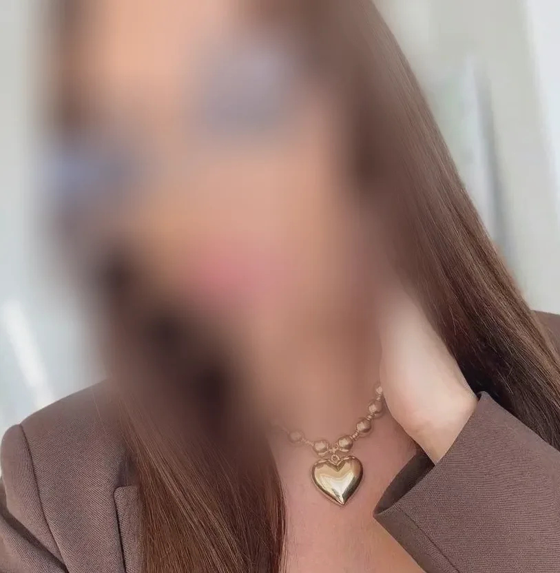 Caitlin, 36
