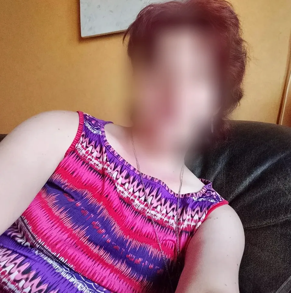 Holly, 35